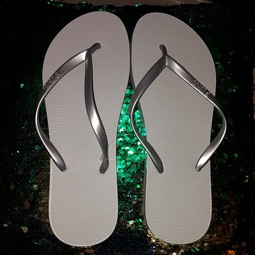 VS Flip Flops
